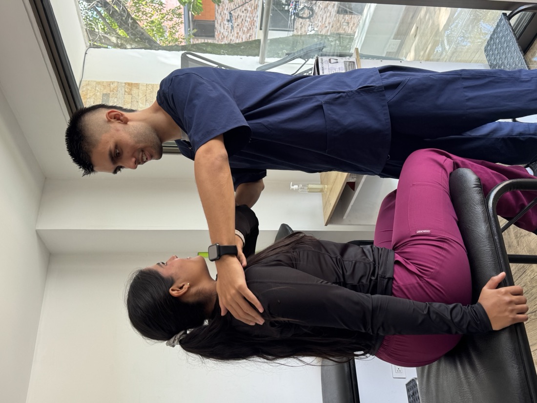 Massage therapy at Estabilizar, Medellín