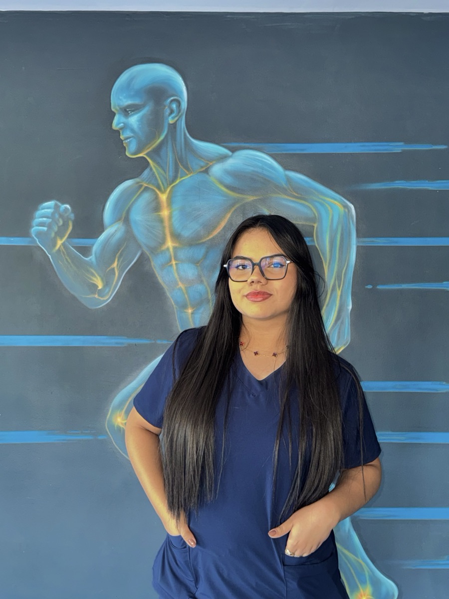 Ana María Moreno, Receptionist at Estabilizar